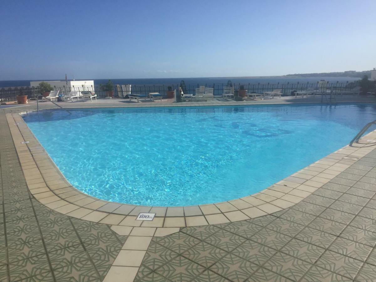 דירות Ocean Breeze San Agustin מראה חיצוני תמונה